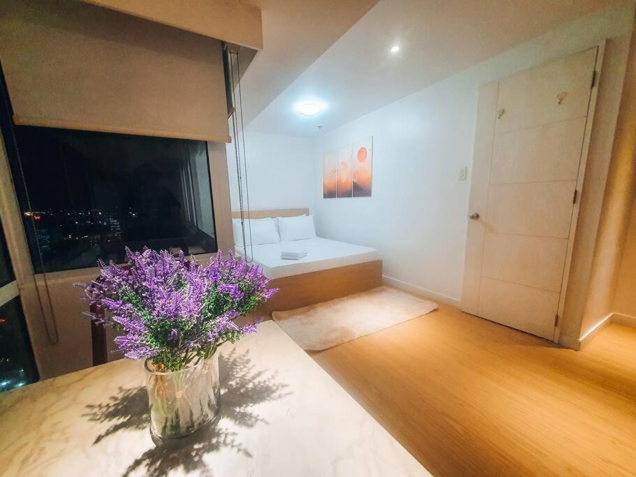 Bgc Taguig Cozy 2 Bedroom Loft, With Stunning Bgc Skyline View! Manila Exterior photo