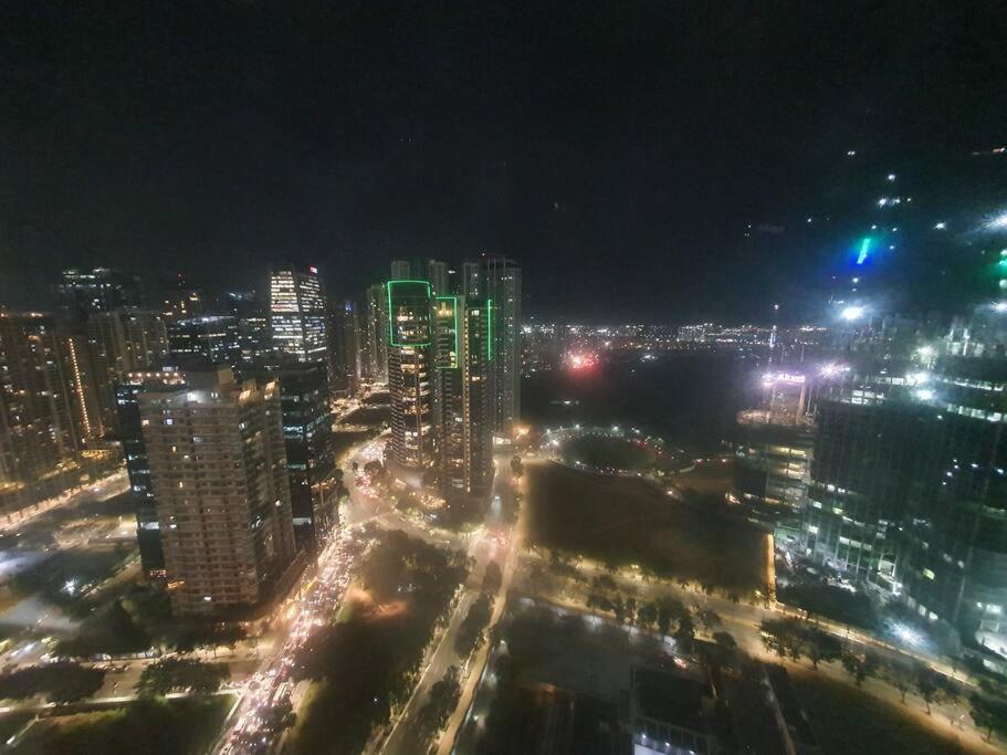 Bgc Taguig Cozy 2 Bedroom Loft, With Stunning Bgc Skyline View! Manila Exterior photo